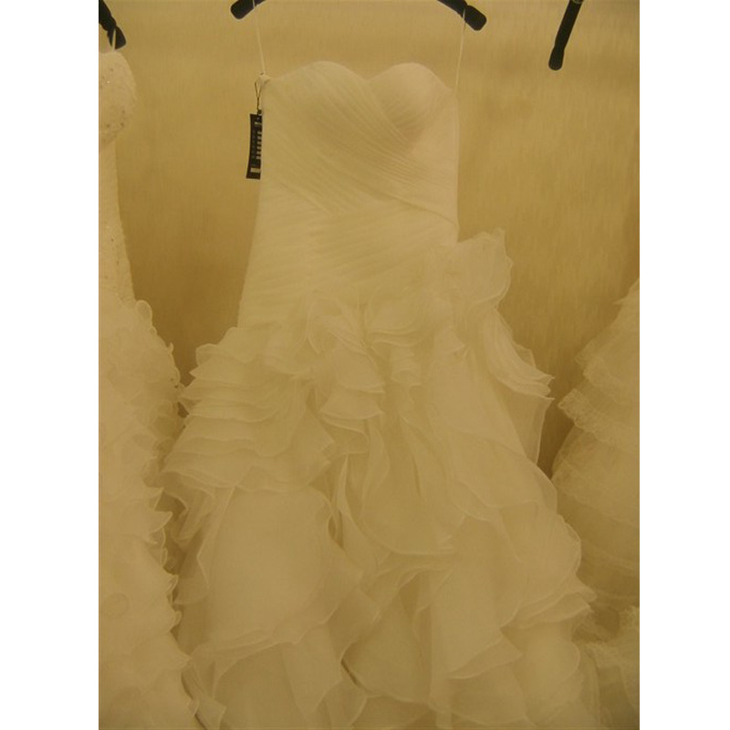Gorgeous Organza Mermaid Wedding Dresses Tiered Skirt Designer Long Ruffles Wedding Gowns For Bride 2022 White Sleeveless Sweetheart Boho Bridal Dress