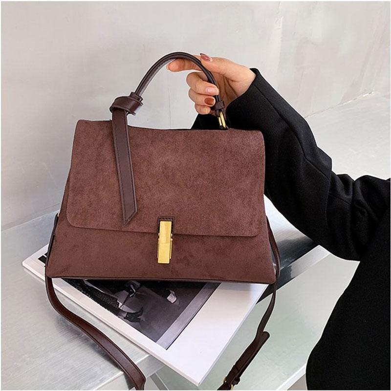 2021 Women Vintage Shoulder Bags Fashion Solid Color Handbag Simple Crossbody Hand Bag Scrub PU Leather Lady Retro HandBags New, Black
2021 Women Vintage Shoulder Bags Fashion Solid Color Handbag Simple Crossbody Hand Bag Scrub PU Leather Lady Retro HandBags New, Black