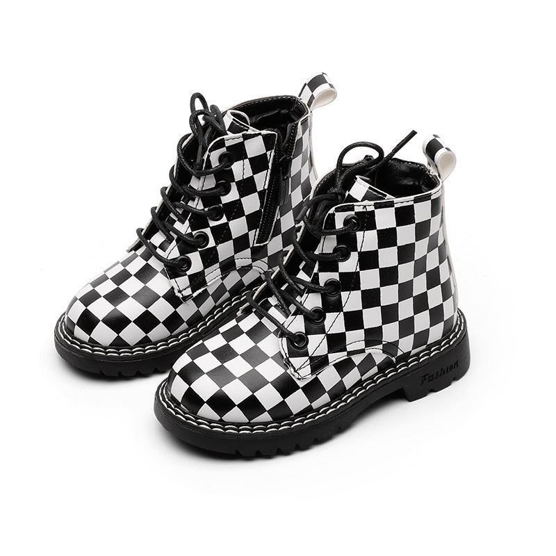 Children's Plaid Martin Boots 2020 Autumn New Girls Black and White Chess Single Boots Fashion Elegant All-match Leather BootsX1024
Children's Plaid Martin Boots 2020 Autumn New Girls Black and White Chess Single Boots Fashion Elegant All-match Leather BootsX1024