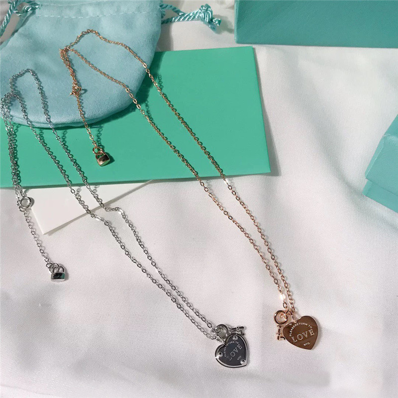 2020! TIF 925 Sterling Silver classic key lock pendant necklace for charming women to provide elegant love jewelry gift F1222
2020! TIF 925 Sterling Silver classic key lock pendant necklace for charming women to provide elegant love jewelry gift F1222
