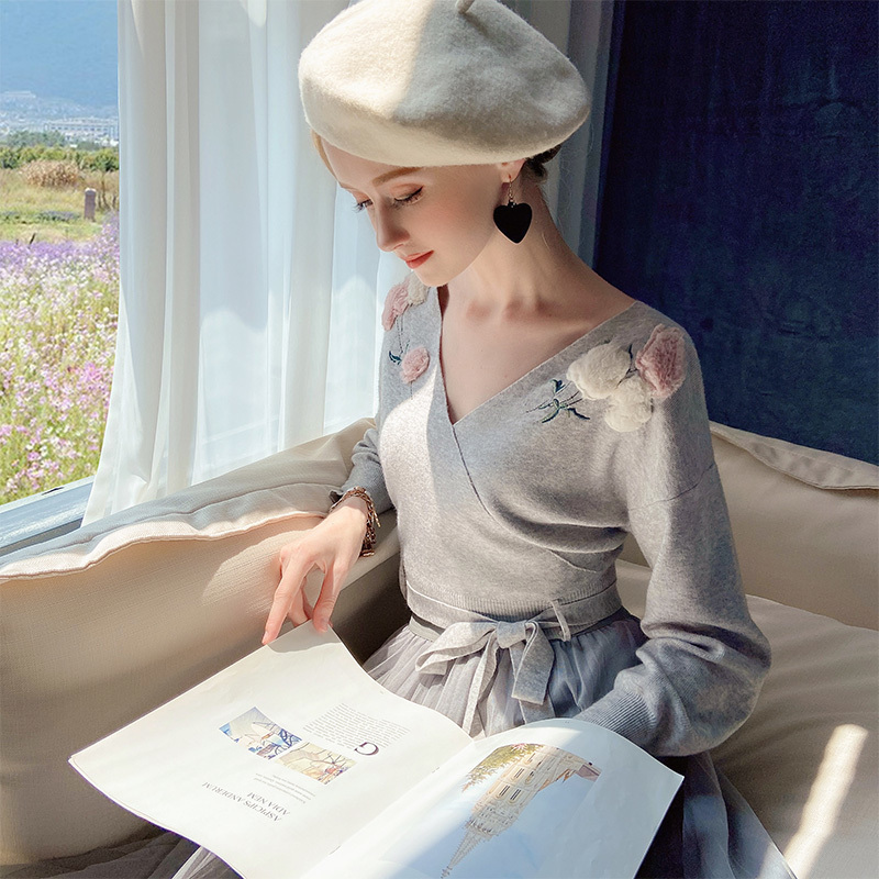 Dabuwawa Elegant Appliques V Neck Sweater Women Lantern Sleeve Sash Hem Tops Fashion Pullovers Sweaters Female DT1DJS017 201130