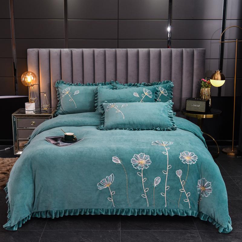 Winter Bedding Crystal Velvet Korean Embroidered Flower Duvet Cover Flat Sheet Warm Flannel Red Wedding Bedclothes Home Textile, Jad ql
Winter Bedding Crystal Velvet Korean Embroidered Flower Duvet Cover Flat Sheet Warm Flannel Red Wedding Bedclothes Home Textile, Jad ql