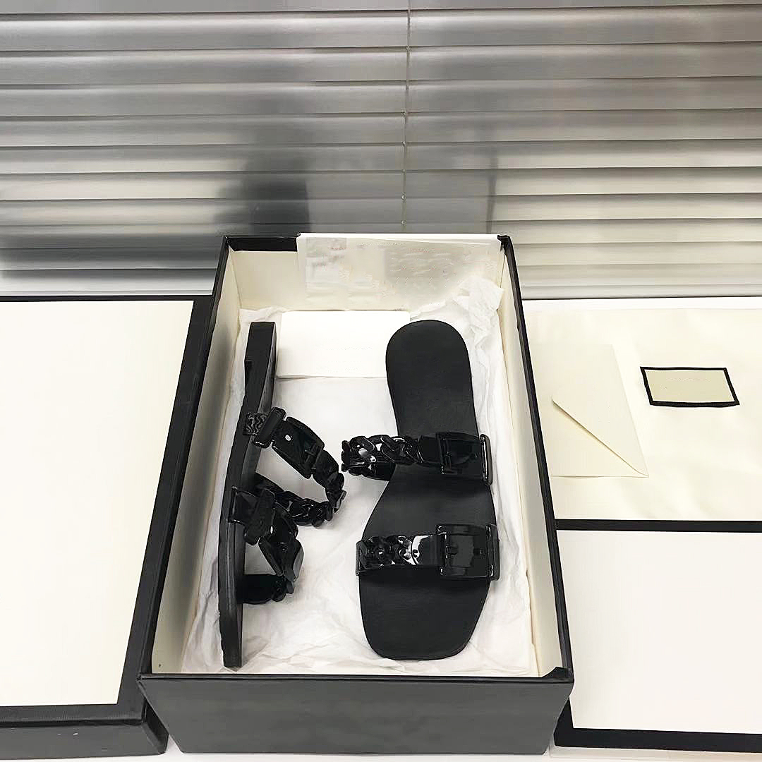 2021 new Women Sandals Slippers Embroidery Sandal Floral Brocade Flip Flops Striped Beach Genuine Leather Dazzle Flowers Slipper with box, Black
2021 new Women Sandals Slippers Embroidery Sandal Floral Brocade Flip Flops Striped Beach Genuine Leather Dazzle Flowers Slipper with box, Black