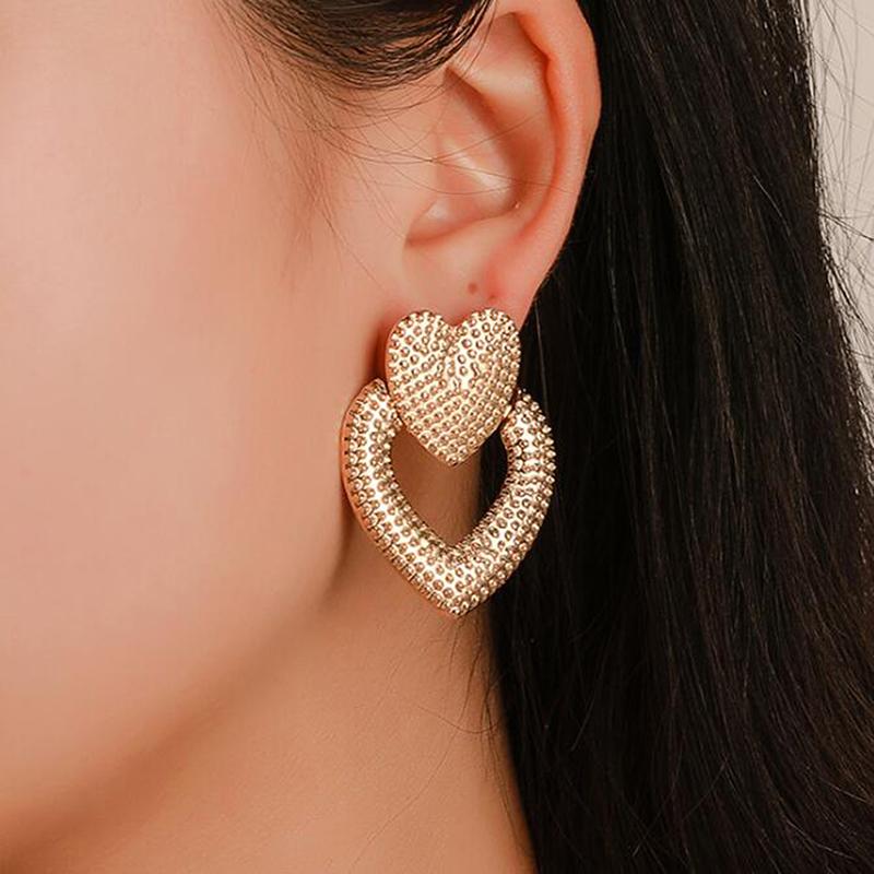 2021 Fashion Classic Gold Color Love Knot Stud Earrings For Women Simple Geometric Small Earrings Wedding Bridal Jewelry
2021 Fashion Classic Gold Color Love Knot Stud Earrings For Women Simple Geometric Small Earrings Wedding Bridal Jewelry