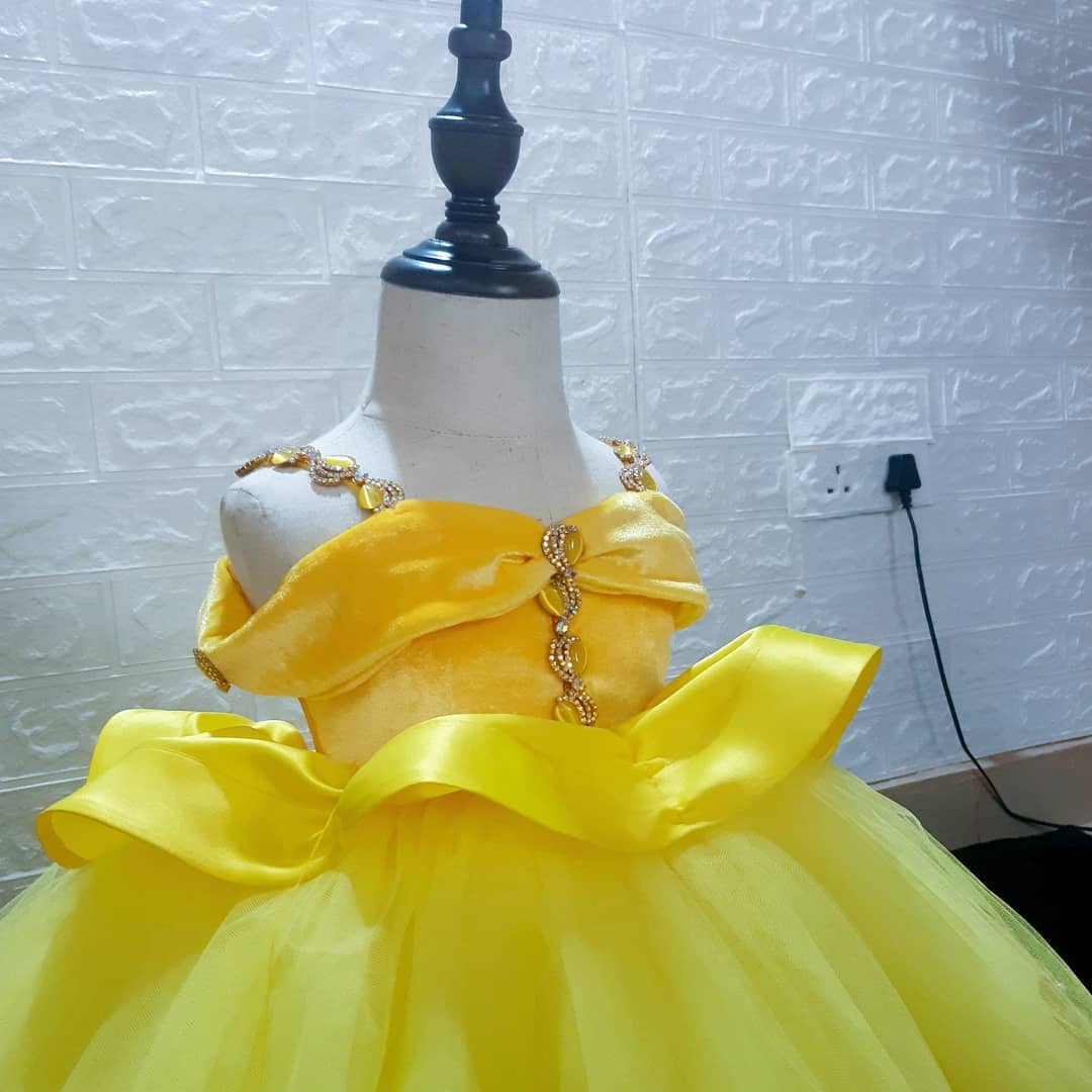 yellow lace crystals flower girl dresses princess ball gown little girl wedding dresses cheap communion pageant dresses gowns zj691