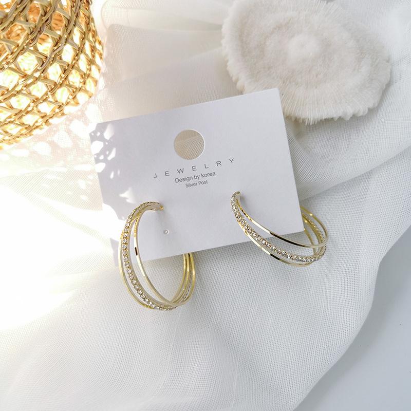 Hoop & Huggie Korea Simple Cute Girl Exaggerated Circle Rhinestone Geometric Earrings For Women Fashion Jewelry Accessories
Hoop & Huggie Korea Simple Cute Girl Exaggerated Circle Rhinestone Geometric Earrings For Women Fashion Jewelry Accessories