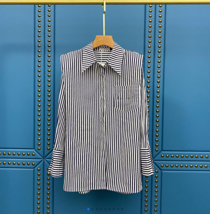 Women' striped shirt new three-dimensional letter embroidery shoulder pad vertical stripes retro slim lapel long-sleeved shirt #2022, Blue
Women' striped shirt new three-dimensional letter embroidery shoulder pad vertical stripes retro slim lapel long-sleeved shirt #2022, Blue