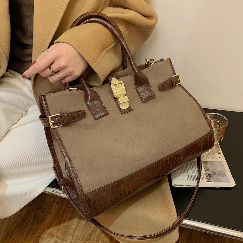 Vintage Large Tote bag 2021 Fashion New Quality Matte PU Leather Women's Designer Handbag High capacity Shoulder Messenger Bag, Black
Vintage Large Tote bag 2021 Fashion New Quality Matte PU Leather Women's Designer Handbag High capacity Shoulder Messenger Bag, Black
