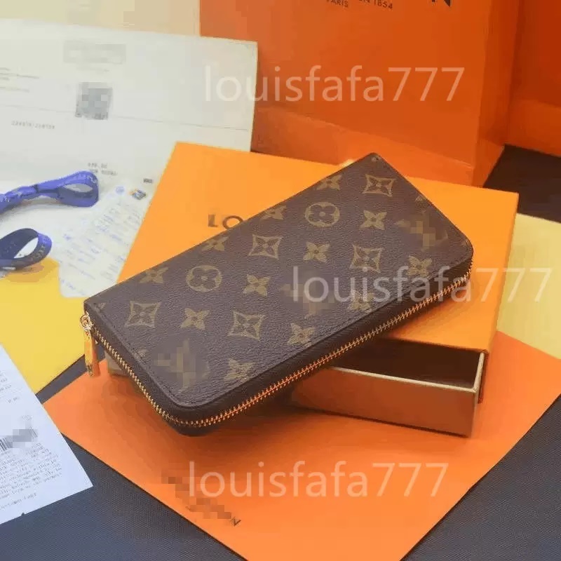 High Quality CLEMENCE Designers pu Leather Single Zipper Wallets Luxury Coin Purse Card Holder Long Clutch Wallet With Box serial number, Red;black
High Quality CLEMENCE Designers pu Leather Single Zipper Wallets Luxury Coin Purse Card Holder Long Clutch Wallet With Box serial number, Red;black