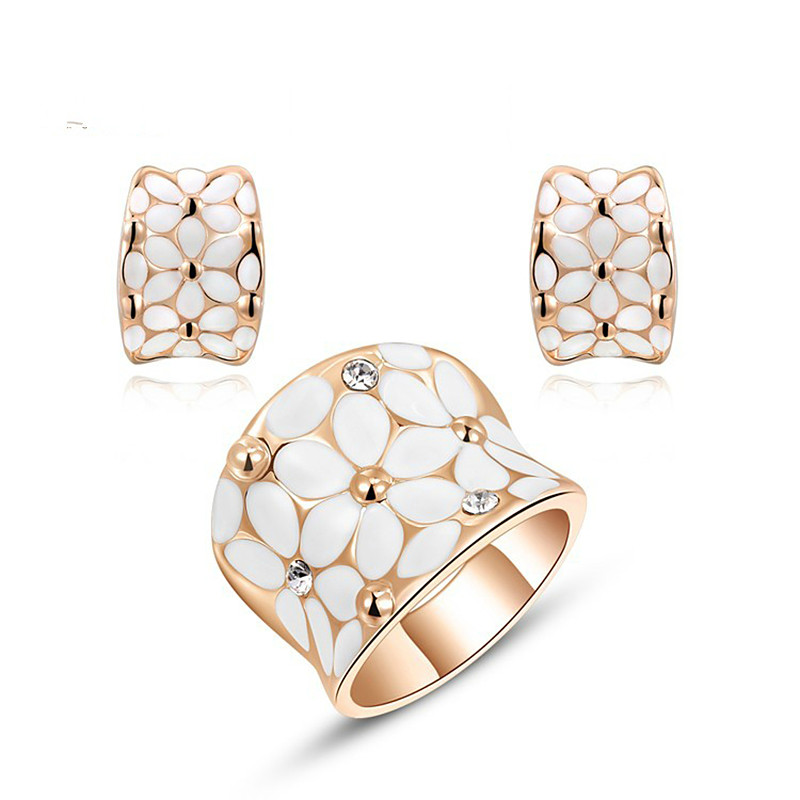 Februaryfrost Brand Hot Romantic Fine Bride Sets White Flower Ring Stud Ear Earrings Jewelry Set for Women Wedding Parure Bijoux Femme
Februaryfrost Brand Hot Romantic Fine Bride Sets White Flower Ring Stud Ear Earrings Jewelry Set for Women Wedding Parure Bijoux Femme