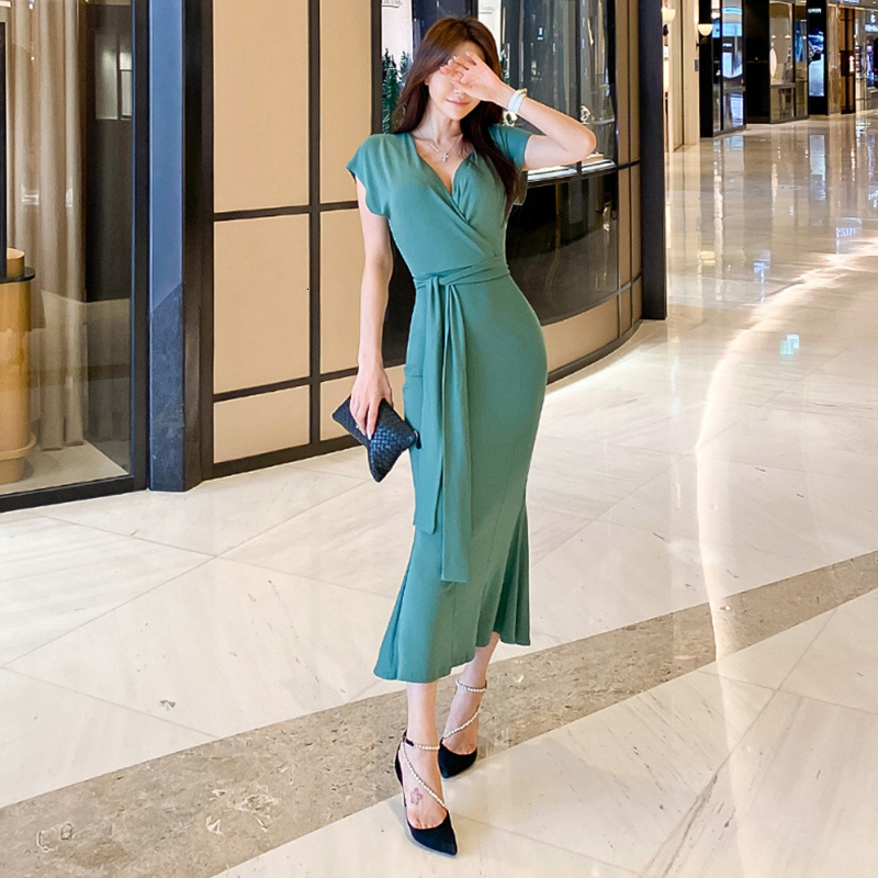 2021 Summer Solid Women v Neck High Waist Bandage Elegant Midi Party Es Female Fashion New Ktbr, Black
2021 Summer Solid Women v Neck High Waist Bandage Elegant Midi Party Es Female Fashion New Ktbr, Black