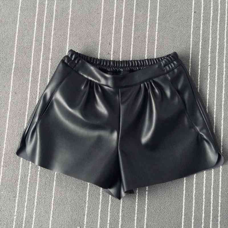 Summer Women Elastic Waist Pu Leather Black Shorts Female Celebrity Same Loose Fashion Women Casual Shorts, White;black
Summer Women Elastic Waist Pu Leather Black Shorts Female Celebrity Same Loose Fashion Women Casual Shorts, White;black