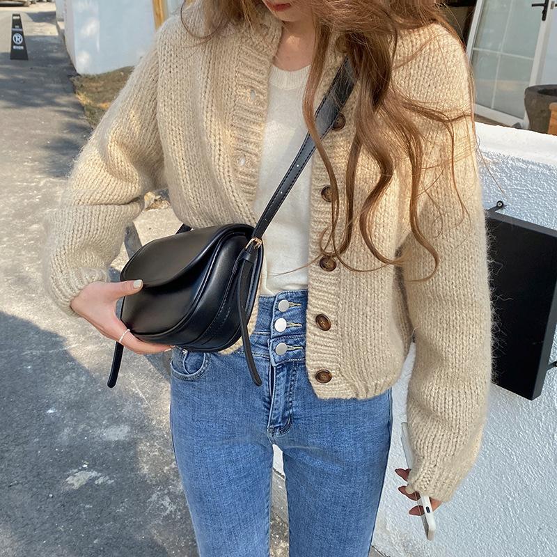 2021 PU Women Shoulder Bag Retro Elegant Luxury Female Saddle Bags Temperament Fashion Lady Messenger Korean Crossbody Bag, Black
2021 PU Women Shoulder Bag Retro Elegant Luxury Female Saddle Bags Temperament Fashion Lady Messenger Korean Crossbody Bag, Black