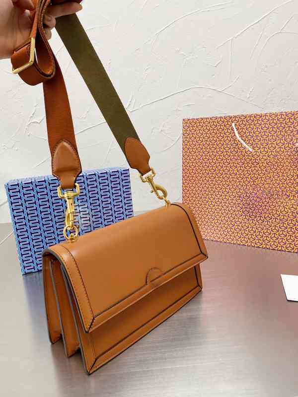 Shoulder Bags Luxury Brand Messenger Fashion Simple Small Square Bag Women's Designer High Quality Real Leather Mobile Phone Handbags 1220, Black
Shoulder Bags Luxury Brand Messenger Fashion Simple Small Square Bag Women's Designer High Quality Real Leather Mobile Phone Handbags 1220, Black