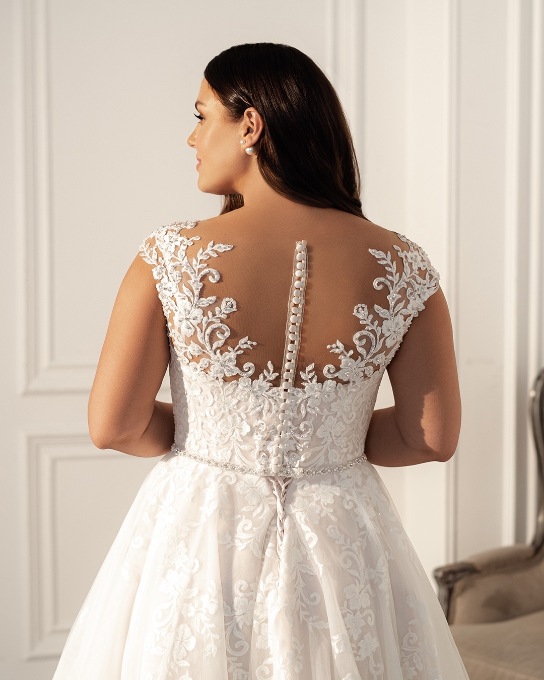 Plus Charming Beaded Size Lace Wedding Dresses Sheer V Neck A Line Bridal Gowns Sweep Train Tulle Robe De Marie