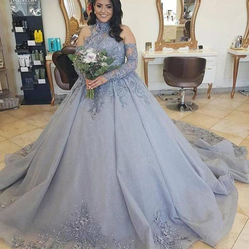 New Vintage Quinceanera Dresses Ball Gown Halter Silver Gray Lace Beads Flowers Long Sleeves Plus Size Formal Party Prom Evening Gowns