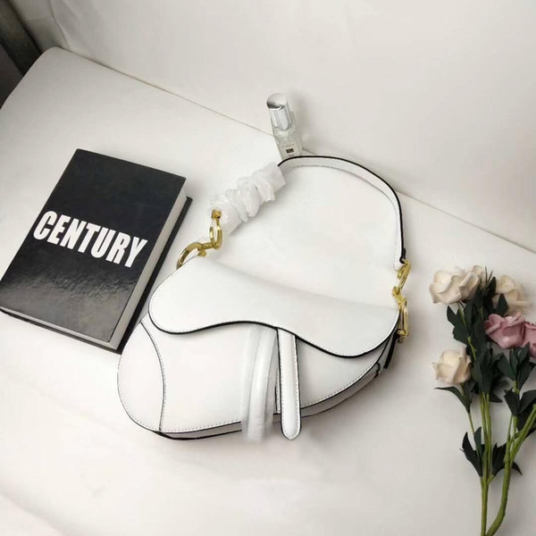 Luxury designer handbags handbags leather handbags with letters High quality leather saddle bags shoulder bags free shipping
Luxury designer handbags handbags leather handbags with letters High quality leather saddle bags shoulder bags free shipping