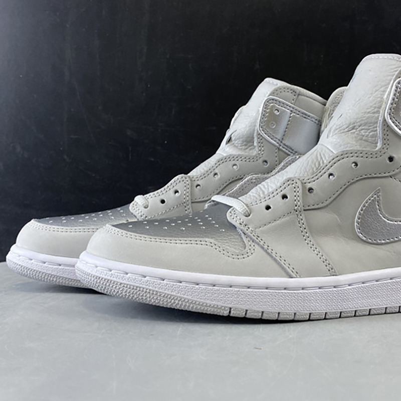 Air 1 High OG CO.JP Tokyo Japan Metallic Silver DA0382-029 1s Women Men Kicks Sports Shoes Sneakers Best Quality With Original Box 
Air 1 High OG CO.JP Tokyo Japan Metallic Silver DA0382-029 1s Women Men Kicks Sports Shoes Sneakers Best Quality With Original Box