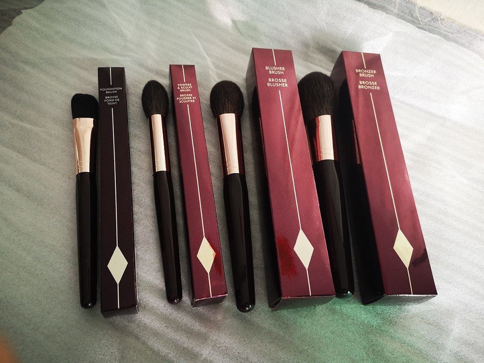 Cha-T Makeup Brush Collection Kit in 8 Pieces Boxed Face Complexion Sculpting Powder Brushes Eye Cosmetics Shadow Blending Liner Brush Set Lip Make Up