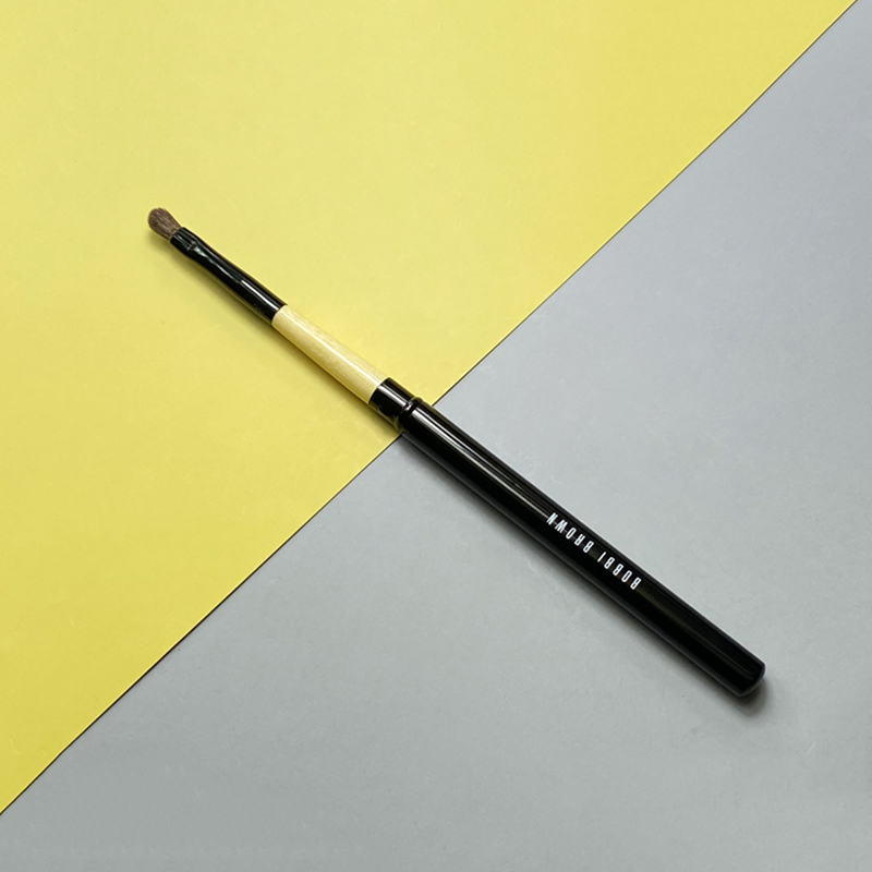 BB RETRACTABLE LIP BRUSH - Makeup Brushes Soft Pony Hair Precise Flawless Lining Cosmetics Tools Brocha de maquillaje