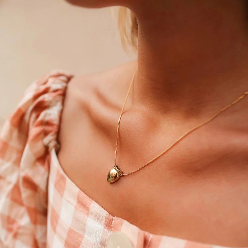Vase Necklace Women's Normcore Style Wine Bottle Pendant Simple Clavicle Chain Elegant Vintage Necklace Savis Celebrity Inspired
Vase Necklace Women's Normcore Style Wine Bottle Pendant Simple Clavicle Chain Elegant Vintage Necklace Savis Celebrity Inspired