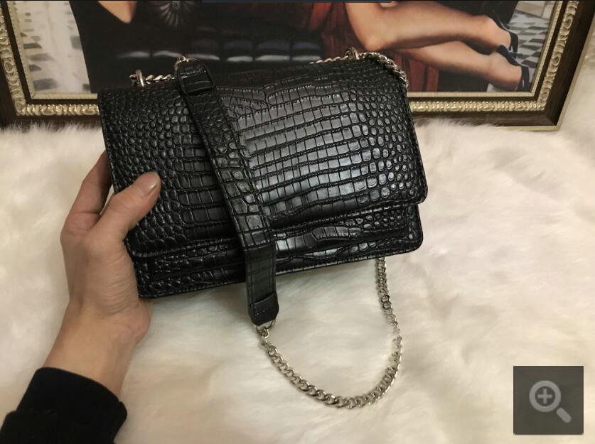 5A Famous Women silver chain Alligator Shoulder Bags pu Leather New Arrival Handbags Metal Leather Portable Bag Diagonal Crossbody Bags, Black / silver chain