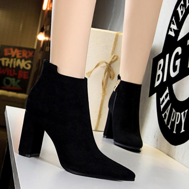 2021 Fashion Women Solid Color Ankle Boots Ladies Pointed Toe Elegant Women's Pumps Sexy Female Casual Party Lady Short Boots, Black
2021 Fashion Women Solid Color Ankle Boots Ladies Pointed Toe Elegant Women's Pumps Sexy Female Casual Party Lady Short Boots, Black