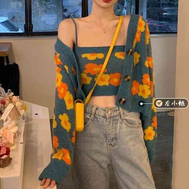 Flower Print Cropped Cardigan Women Korean Fashion Casual Blue Sweater Single-breasted Long Sleeven Tops Knit Vest 2 Pcs Set, White;black
Flower Print Cropped Cardigan Women Korean Fashion Casual Blue Sweater Single-breasted Long Sleeven Tops Knit Vest 2 Pcs Set, White;black