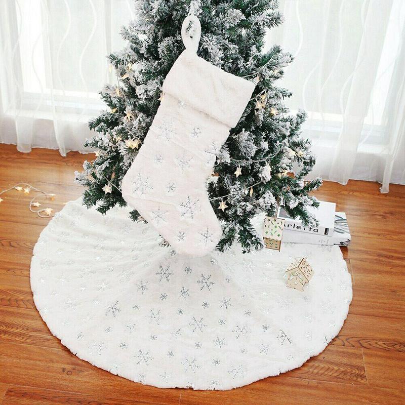 Christmas Tree Skirts Round Snowflake Embroidery Xmas Tree Skirt Cover Decor SNO881
Christmas Tree Skirts Round Snowflake Embroidery Xmas Tree Skirt Cover Decor SNO881
