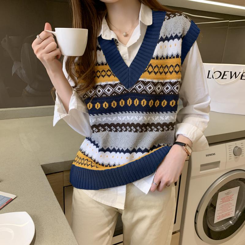 New Pullover Vest Sweater Autumn Winter Short Knitted Women Sweaters Striped Matching Loose Knit Sleeveless Warm Sweater Casual, Blue
New Pullover Vest Sweater Autumn Winter Short Knitted Women Sweaters Striped Matching Loose Knit Sleeveless Warm Sweater Casual, Blue