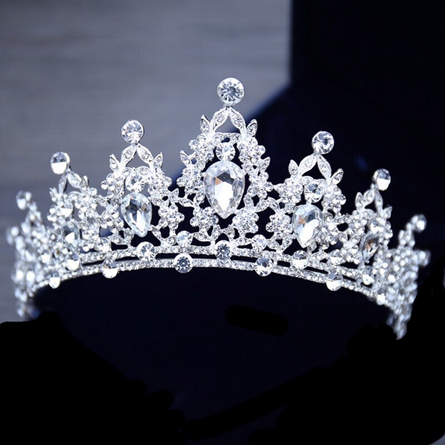 2021 Classic Crystals Bridal Crowns Sparkle Beaded Tiaras For Women Party Ceremony Wedding Brides Hair Accessories Jewelry Headpiece AL8380
2021 Classic Crystals Bridal Crowns Sparkle Beaded Tiaras For Women Party Ceremony Wedding Brides Hair Accessories Jewelry Headpiece AL8380