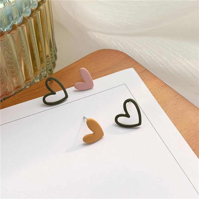 Asymmetric Peach Heart-shaped Small Stud Earrings 2021 Geometric Heart-shaped Women Jewelry Gift Party Accessories 
Asymmetric Peach Heart-shaped Small Stud Earrings 2021 Geometric Heart-shaped Women Jewelry Gift Party Accessories