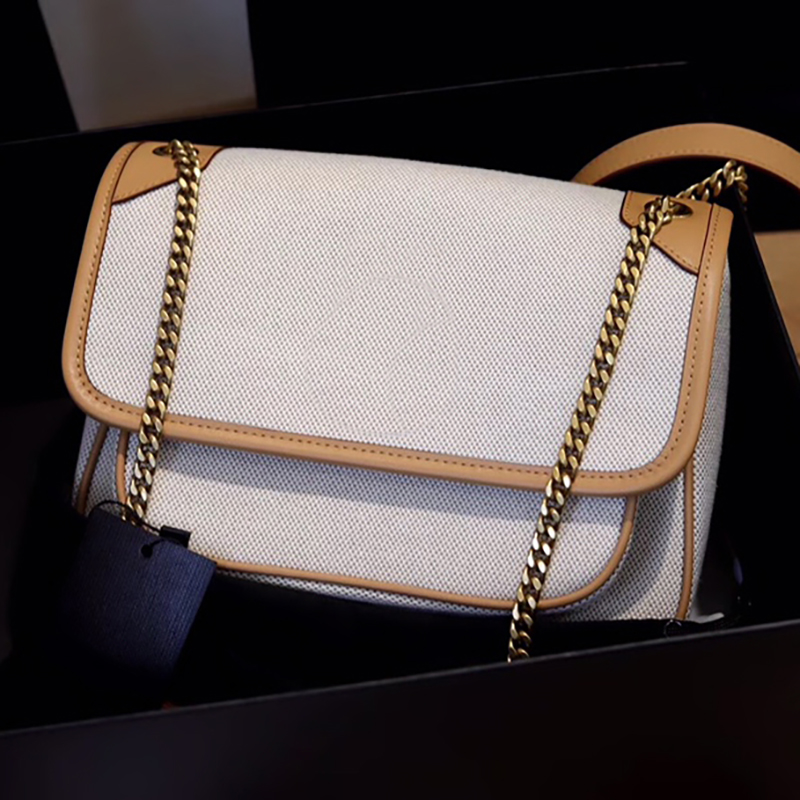 New style shoulder bag 633151 Fashionable glamour Chains made of old bronze Advanced Retro Feeling Linen elements Fashion Atmosphere Pack
New style shoulder bag 633151 Fashionable glamour Chains made of old bronze Advanced Retro Feeling Linen elements Fashion Atmosphere Pack