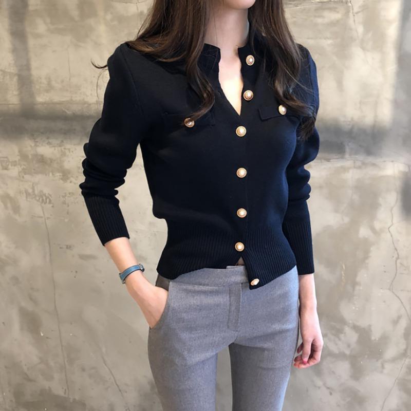 Solid Color Knit Short Sweater Autumn and Winter Women Single-breasted Long Sleeve Casual Warm Loose Sweater, Apricot
Solid Color Knit Short Sweater Autumn and Winter Women Single-breasted Long Sleeve Casual Warm Loose Sweater, Apricot