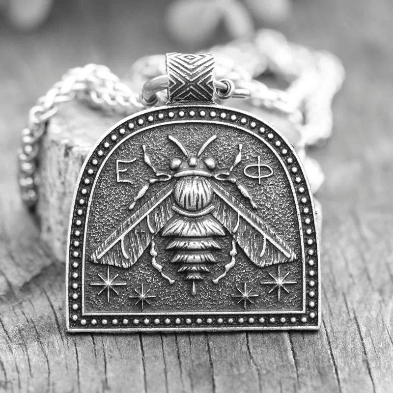Medieval Bee Necklace Roman Style Mens Diligenc Bumble Bee Jewelry Gift For Dad Dropship