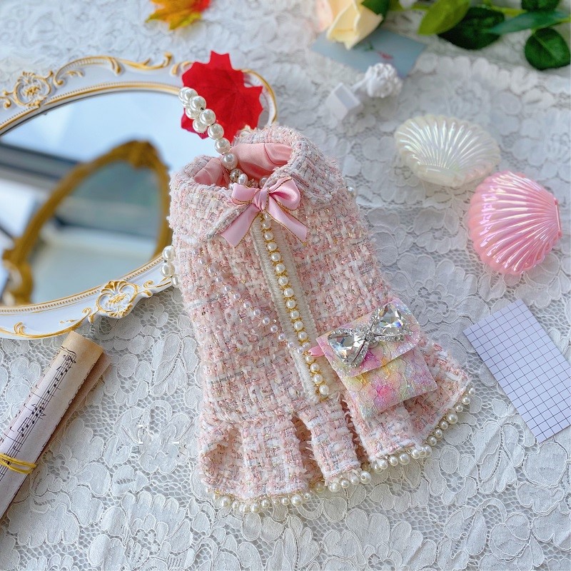 Handmade Pink Tweed Dog Clothes Pet Dress Coat Little Fairy Princess Outfit Pearls Skirt C**L Style Chain Bag Accessories Yorkie Poodle
Handmade Pink Tweed Dog Clothes Pet Dress Coat Little Fairy Princess Outfit Pearls Skirt C**L Style Chain Bag Accessories Yorkie Poodle
