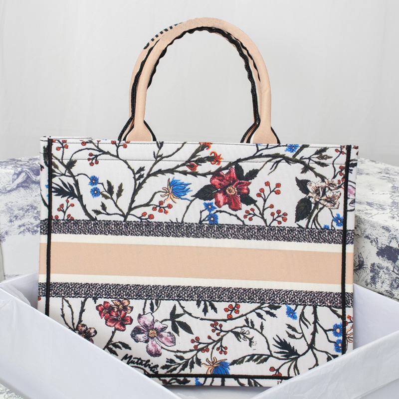 2021 Lady Book Tote Wpmen Handbags Luxurys Designers Bags Shopping Bag Embroidery Tiger Flowers Pattern Top Handle Shoulder Bags
2021 Lady Book Tote Wpmen Handbags Luxurys Designers Bags Shopping Bag Embroidery Tiger Flowers Pattern Top Handle Shoulder Bags