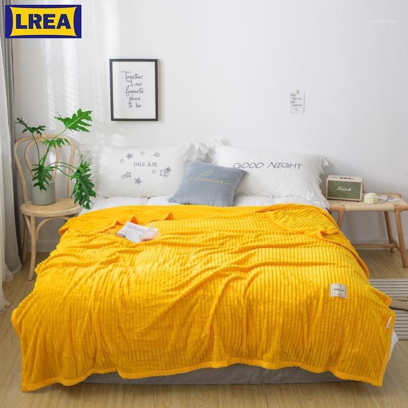 LREA yellow fleece seeping blanket for beds polar fabric throw for sofa winter home decoration Comfortable skin1
LREA yellow fleece seeping blanket for beds polar fabric throw for sofa winter home decoration Comfortable skin1