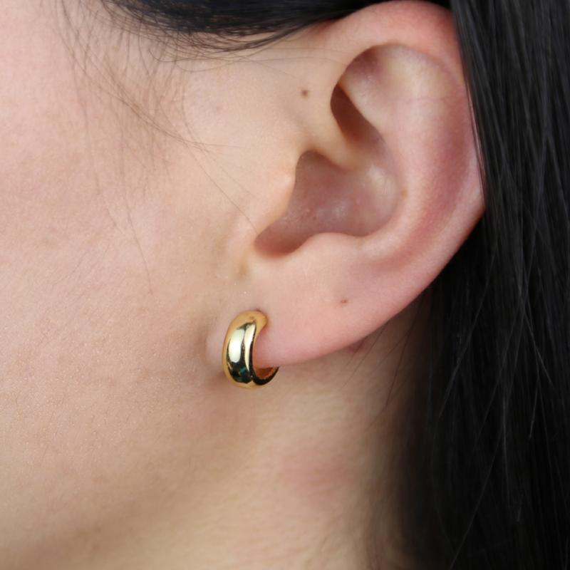 real 925 sterling silver Ear Hoop Earrings Fashion Women gold color Wide Punk Style Small Earrings Jewelry Wholesale
real 925 sterling silver Ear Hoop Earrings Fashion Women gold color Wide Punk Style Small Earrings Jewelry Wholesale