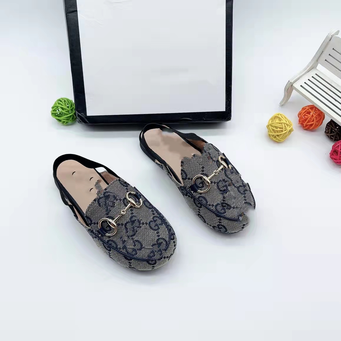 boy house slippers sandal black or white color designer fashion summer beach slipper shoe baby boys and girls toddler clothing sets eu 26-35 send with box in 2022
boy house slippers sandal black or white color designer fashion summer beach slipper shoe baby boys and girls toddler clothing sets eu 26-35 send with box in 2022