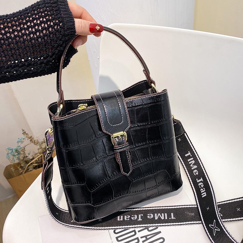 OLSITTI Stone Pattern Pu Leather Shoulder Bags for Women 2021 New Trendy Wide Shoulder Strap Handbags Designer Flap Crossbody, Black
OLSITTI Stone Pattern Pu Leather Shoulder Bags for Women 2021 New Trendy Wide Shoulder Strap Handbags Designer Flap Crossbody, Black