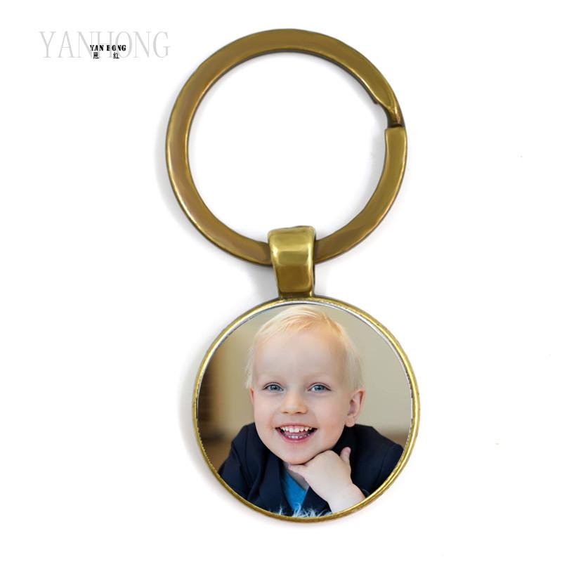 Homemade key chain photo mother father child grandfather parents hand designed photo gift family anniversary gift
Homemade key chain photo mother father child grandfather parents hand designed photo gift family anniversary gift