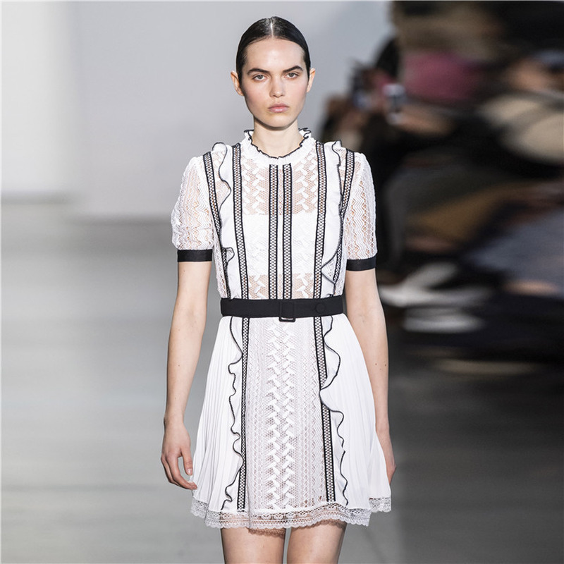 Track Auto Portrait Women Mini Dress Sexy Lace Out 2021 Summer Perspective Dressed in Chiffon Ruffles High Quality Dresses Jikb, Picture color
Track Auto Portrait Women Mini Dress Sexy Lace Out 2021 Summer Perspective Dressed in Chiffon Ruffles High Quality Dresses Jikb, Picture color
