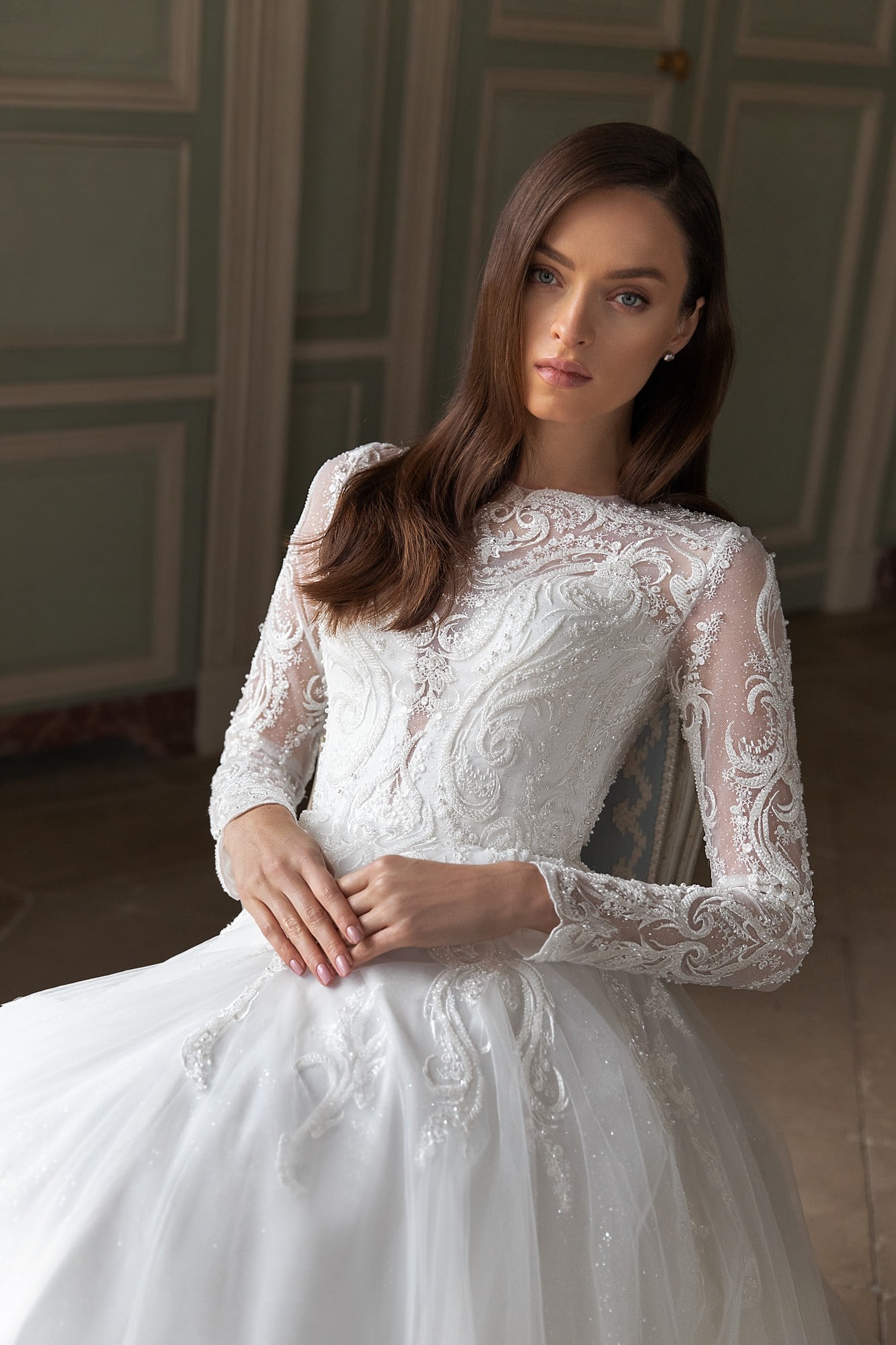 Elegant A Line Wedding Dresses Jewel Neck Long Sleeve Lace Gorgeous Bridal Gowns Illusion Back Marriage Dress Robe De Mariee