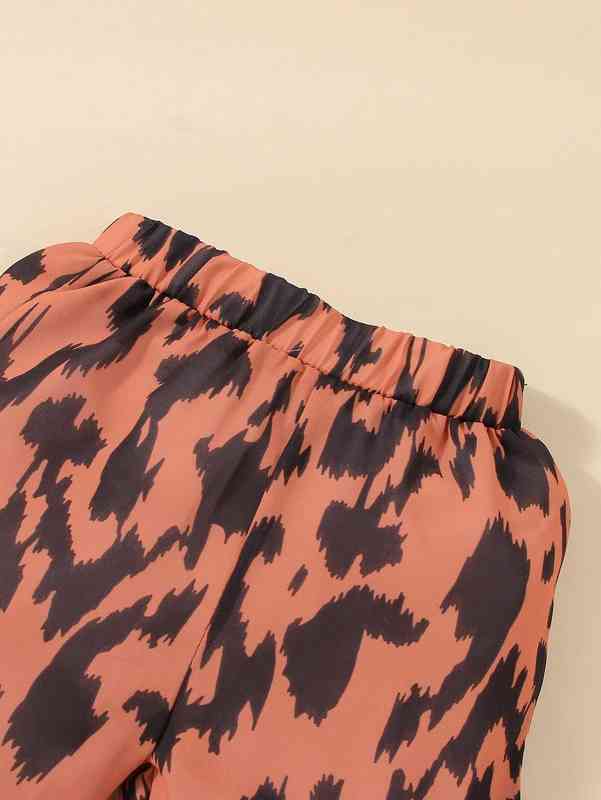 Baby Twist Hem Tee & Allover Print Pants SHE