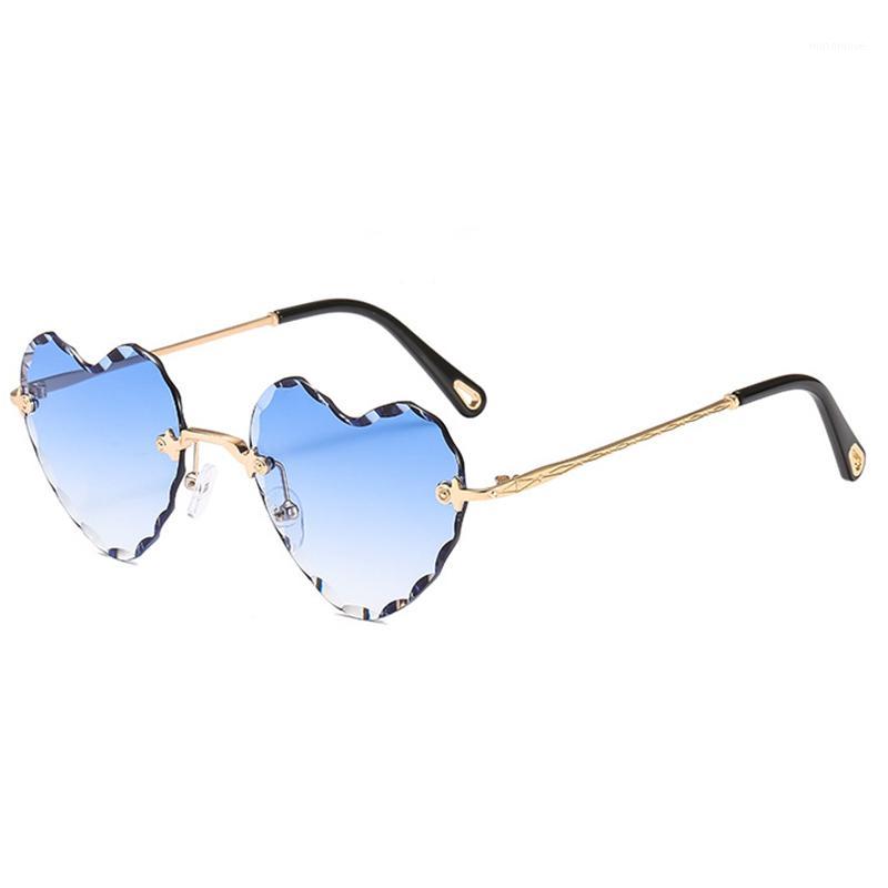 Heart Shape Personality 2020 Brand Design Party Style Plastic Material Lenses 1616 UV400 Protection Eyewear1
Heart Shape Personality 2020 Brand Design Party Style Plastic Material Lenses 1616 UV400 Protection Eyewear1