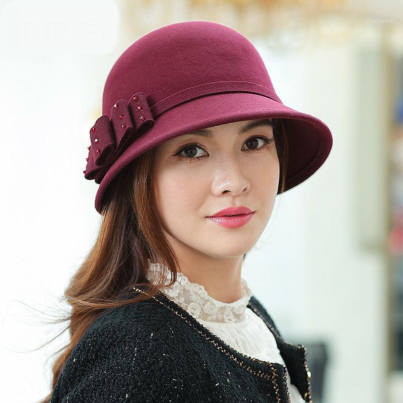 Stingy Brim Hats Winter Hat For Women 1920s Gatsby Style Flower Warm Wool Cap Lady Party Cloche Bonnet Femme Asymmetric Fedoras1, Wine red
Stingy Brim Hats Winter Hat For Women 1920s Gatsby Style Flower Warm Wool Cap Lady Party Cloche Bonnet Femme Asymmetric Fedoras1, Wine red