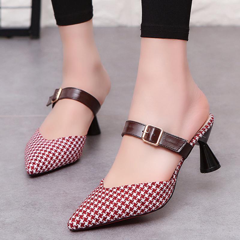 2020 Woman Luxury Sandals Hot Sexy Pointed Toe Beach Sandals Girls Mules Slides Red Black Comfort Woman Work Sandalia Striptease, Bk
2020 Woman Luxury Sandals Hot Sexy Pointed Toe Beach Sandals Girls Mules Slides Red Black Comfort Woman Work Sandalia Striptease, Bk