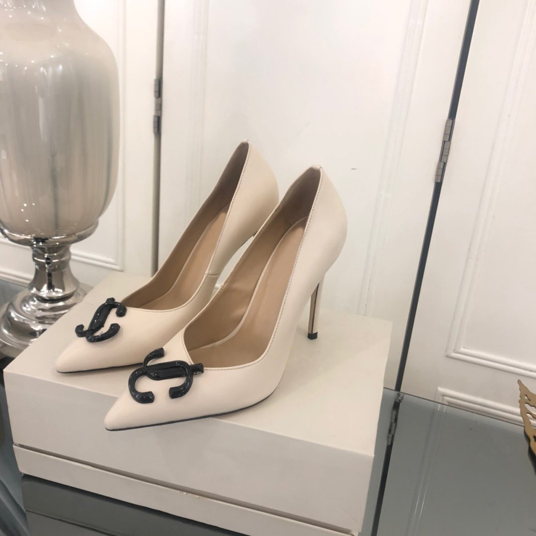 Sheep anti-cashmere single shoes women's 2020 new women's shoes spring leather shallow mouth pointed flat shoes letter flat heels, Beige
Sheep anti-cashmere single shoes women's 2020 new women's shoes spring leather shallow mouth pointed flat shoes letter flat heels, Beige