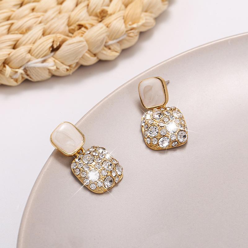 Stud Trend Korean Square Rhinestone Earrings 2021 Fashion Crystal Geometry Female Pendant Jewelry For Women Girlfriend
Stud Trend Korean Square Rhinestone Earrings 2021 Fashion Crystal Geometry Female Pendant Jewelry For Women Girlfriend